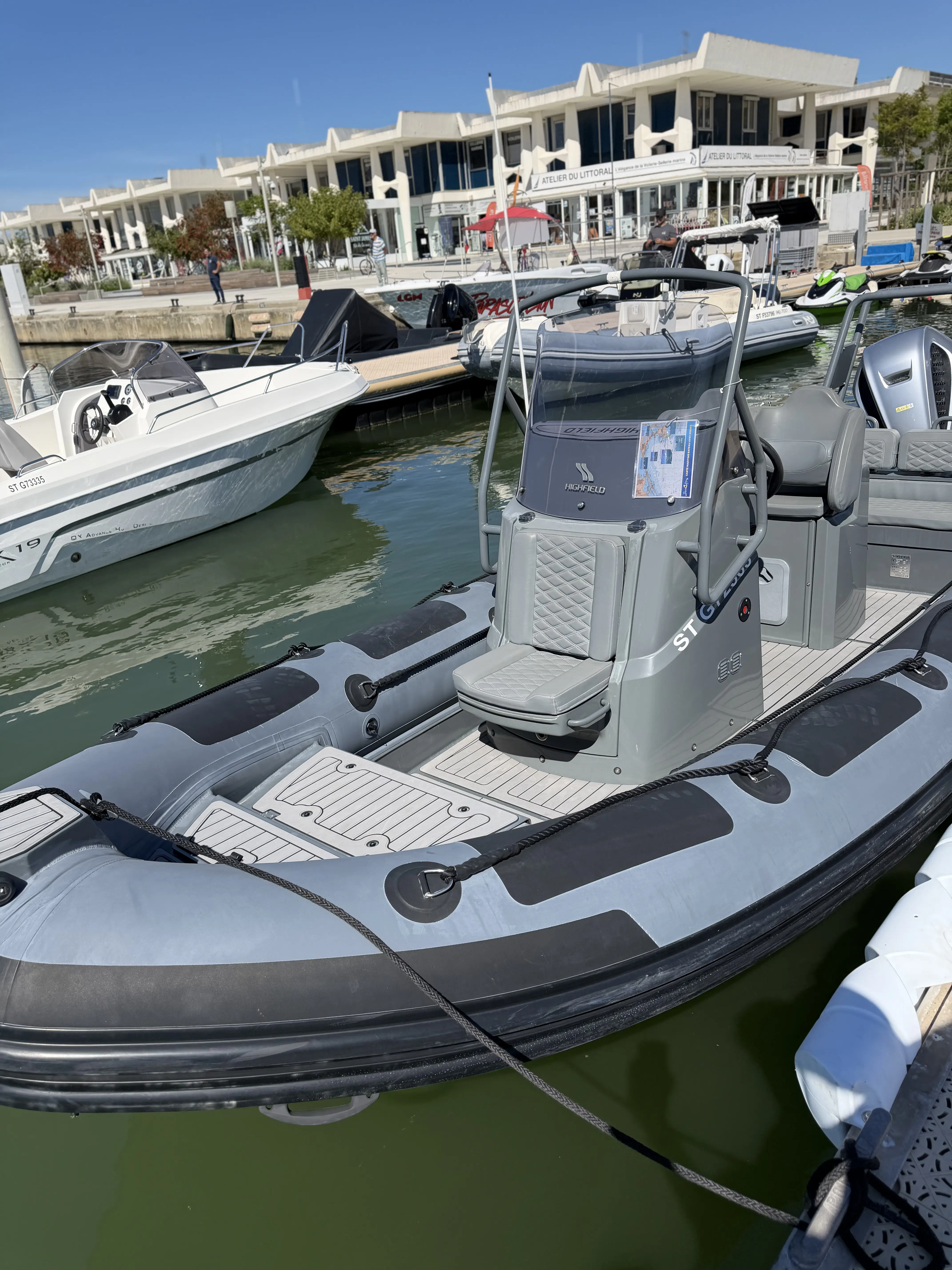 Highfield Patrol 6.60 (Boss) 200 CV — vue 1, La Grande-Motte
